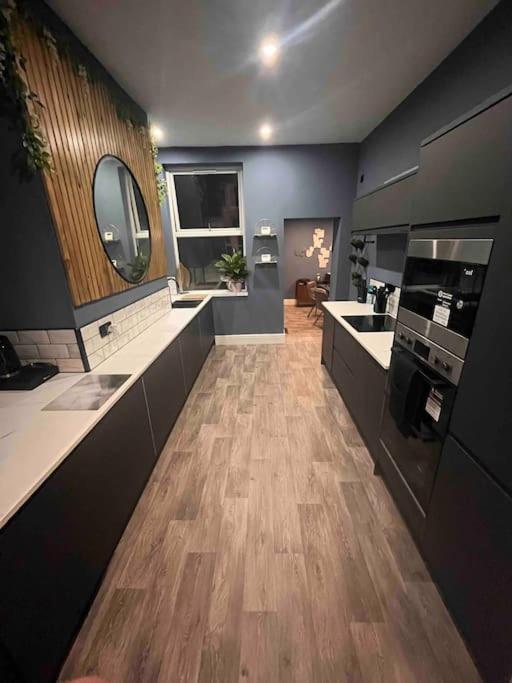 Modern 5 Bedroom Terraced Luxurious House Colwyn Bay Luaran gambar