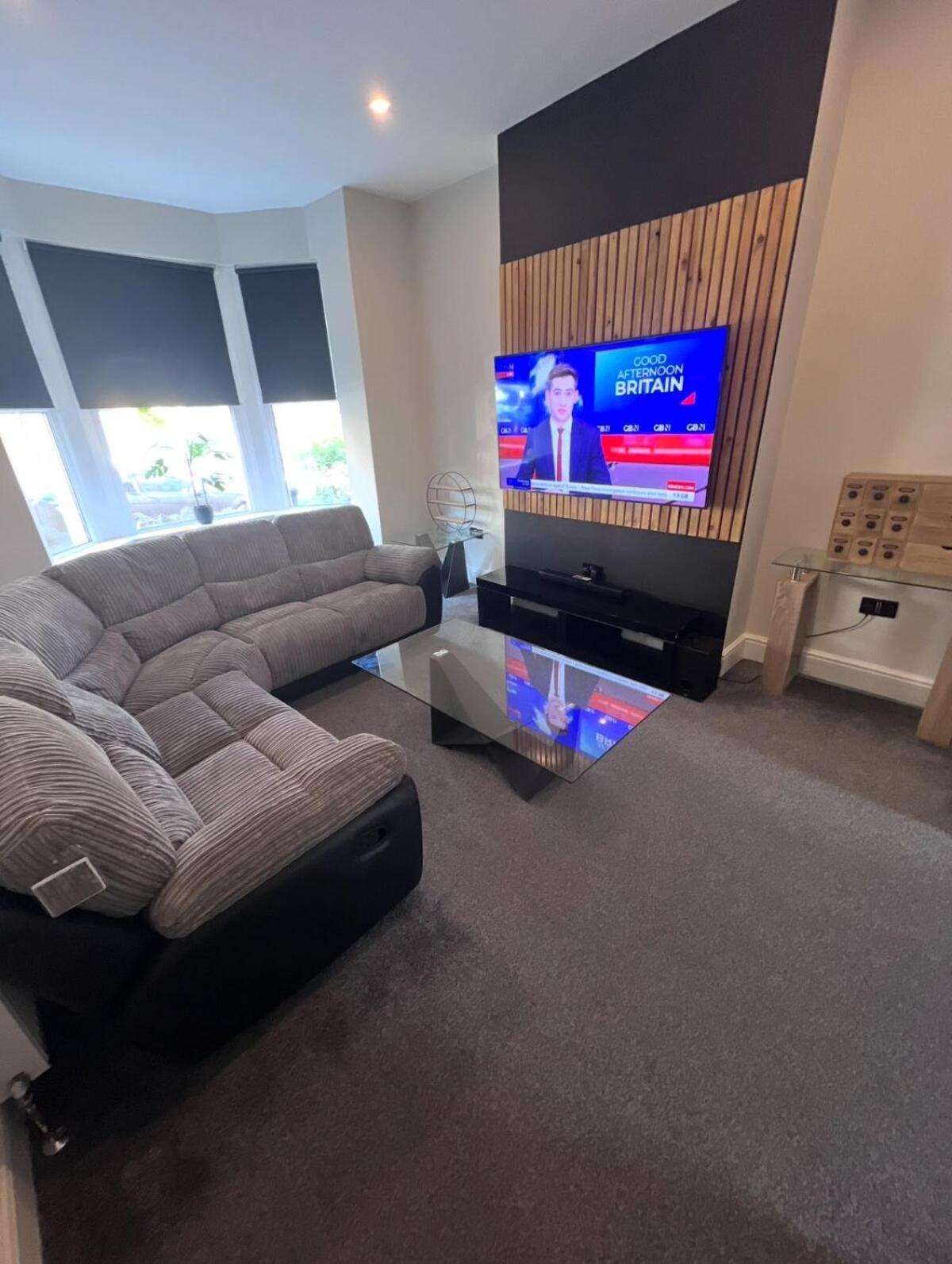 Modern 5 Bedroom Terraced Luxurious House Colwyn Bay Luaran gambar